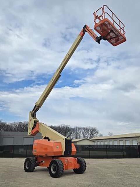 2013 JLG 800AJ