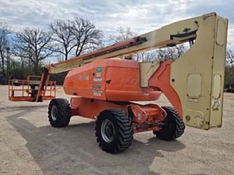 2013 JLG 800AJ