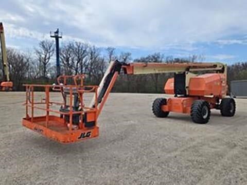 2013 JLG 800AJ