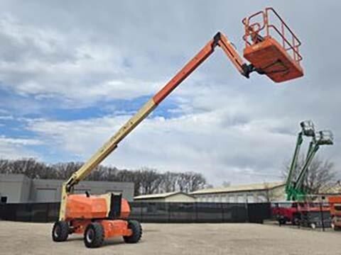 2013 JLG 800AJ
