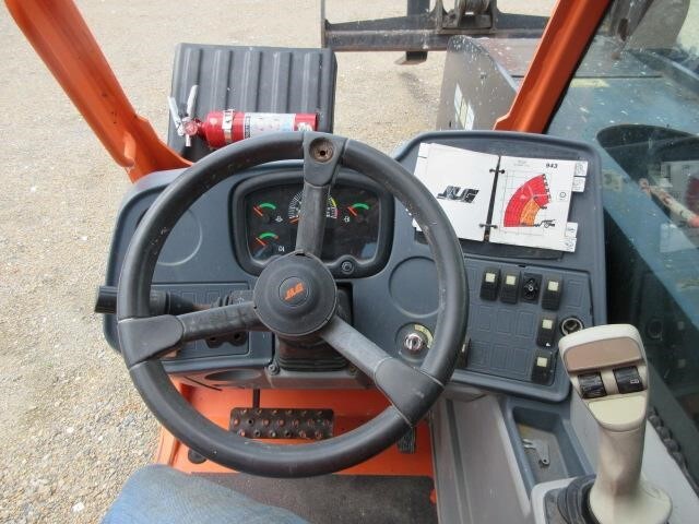 2018 JLG 943