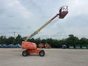 2016 JLG 400S