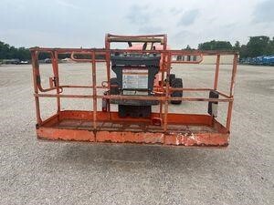 2016 JLG 400S