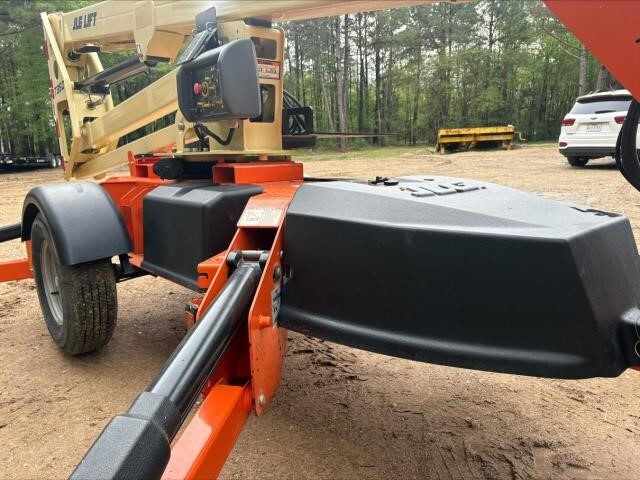 2022 JLG T350-12