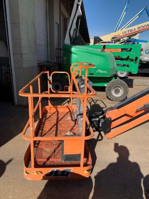 2015 JLG 660SJ Picture 4 2015 JLG 660SJ-4
