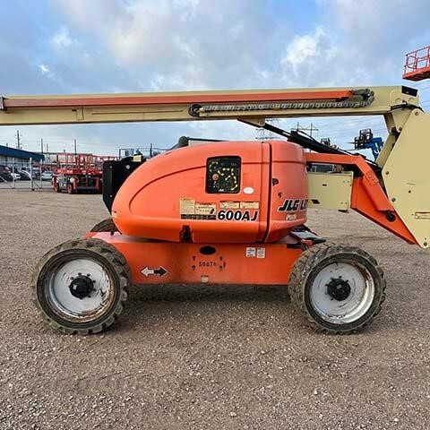 2018 JLG 600AJ-2