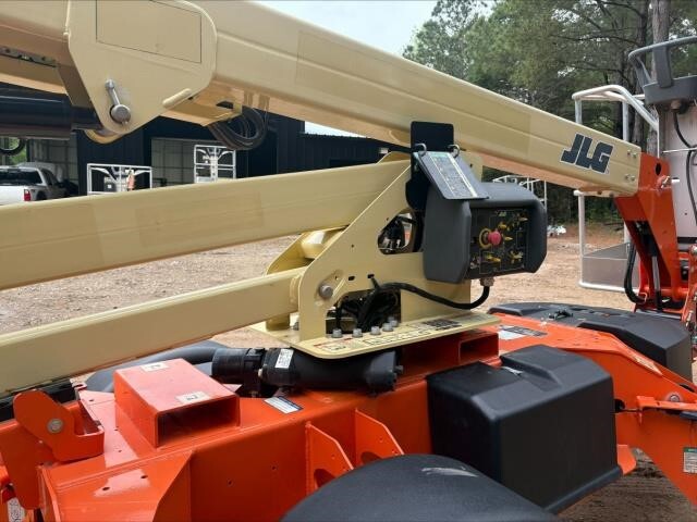 2022 JLG T350-10