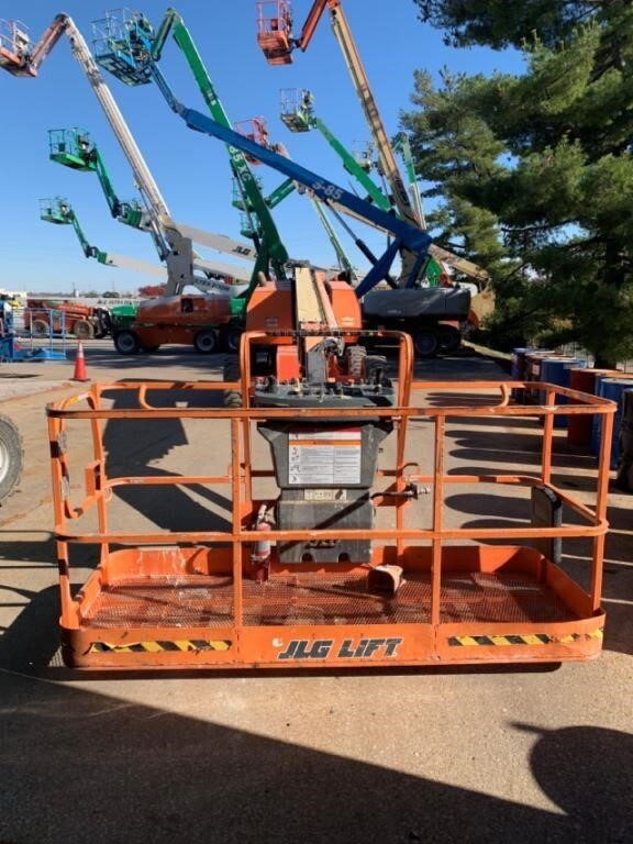 2015 JLG 660SJ Picture 1 2015 JLG 660SJ-1