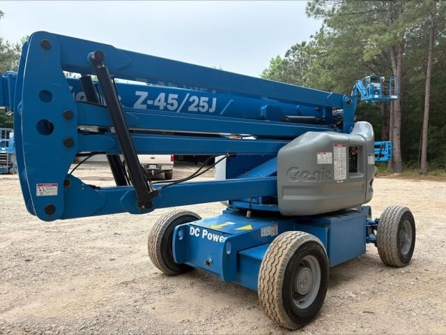 2017 Genie Z-45/25J DC Picture 8 2017 Genie Z-45/25J DC-8