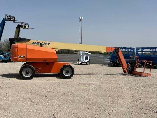 2017 JLG 660SJ-7