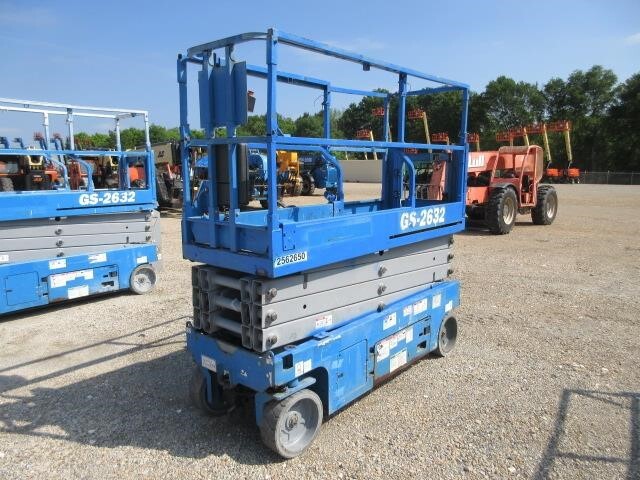 2017 Genie GS-2632 Picture 2 2017 Genie GS-2632-2