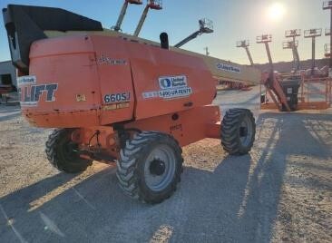 2017 JLG 660SJ-3