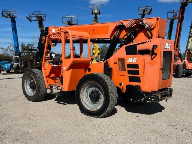 2017 SkyTrak 8042-7