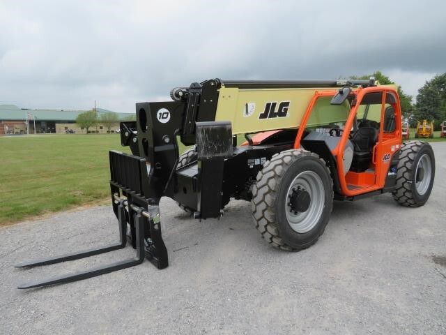 2025 JLG 1055-2