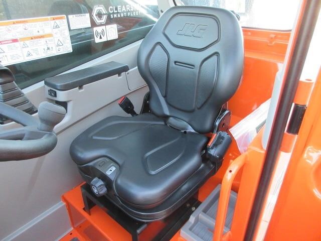 2025 JLG 742-23
