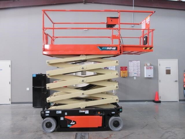 2025 JLG 3246-19