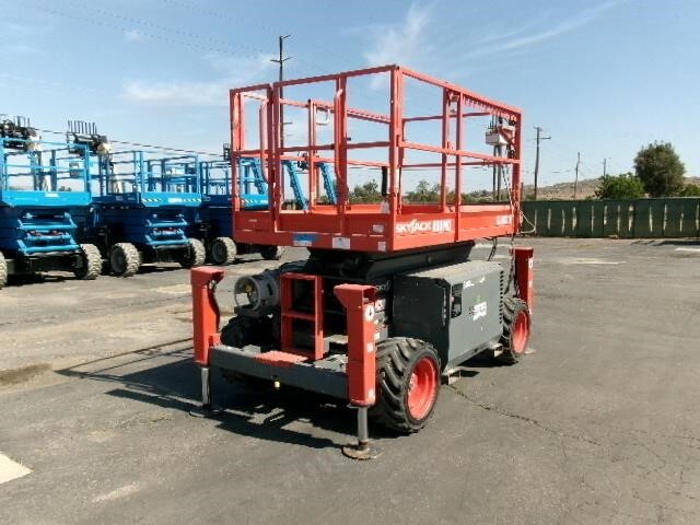 2018 Skyjack SJ-6832RT-2