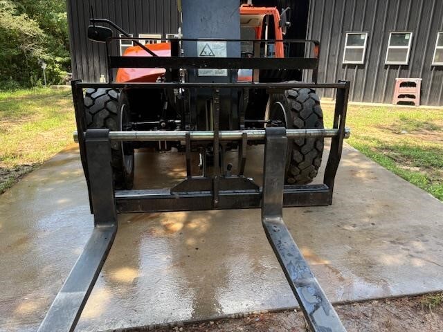 2025 JLG 943-6