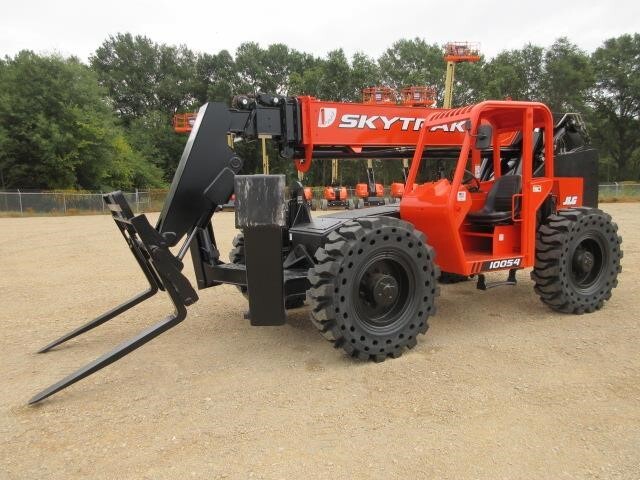 2016 SkyTrak 10054