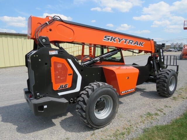 2024 SkyTrak 6042-4