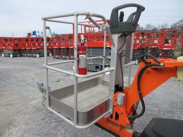 2021 JLG T350-8