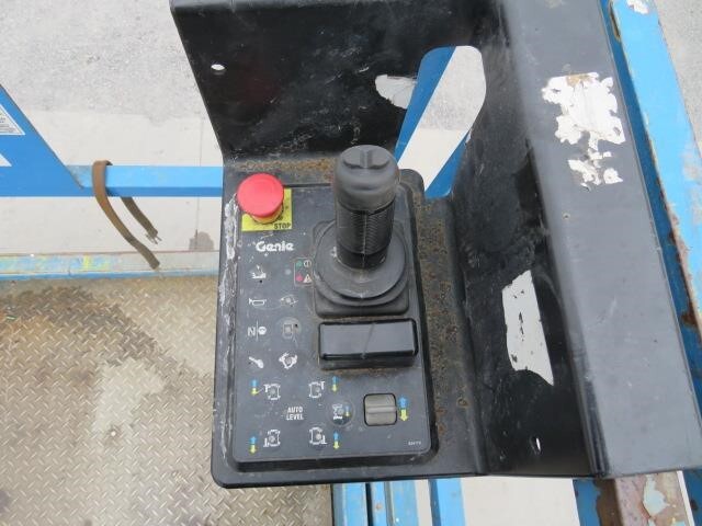 2013 Genie GS-4390 RT-15