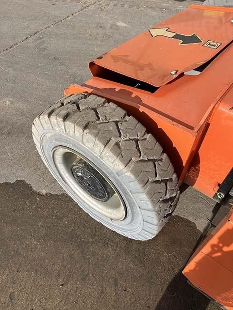 2018 JLG E400AJPN-9