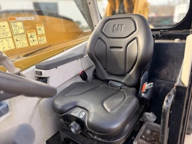 2015 CAT TL1055D Picture 12 2015 CAT TL1055D-12