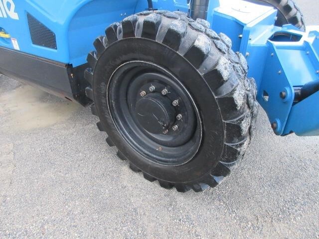 2023 Genie GTH-1056-7