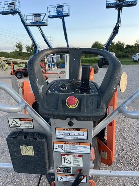 2018 JLG T350-11