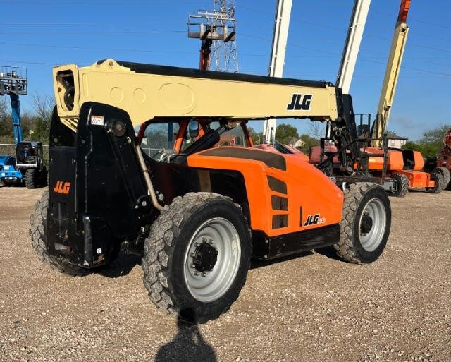 2022 JLG 742-6