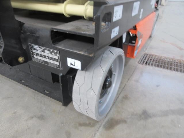 2025 JLG 3246-8