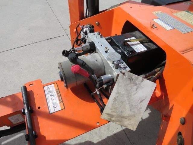 2018 JLG T350-15