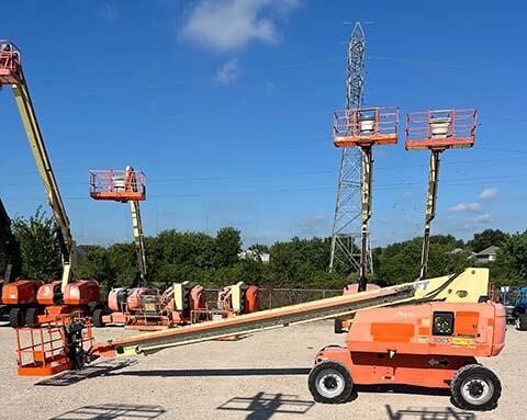 2017 JLG 800S
