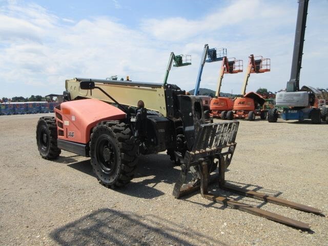 2016 JLG 642-4