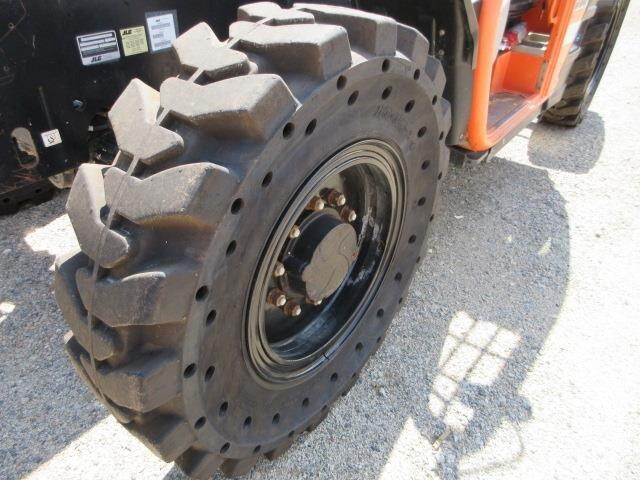 2016 JLG 642-7