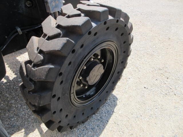 2016 JLG 642-8