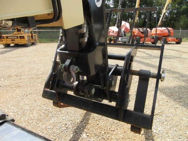 2022 JLG G5-18A-20