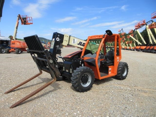 2022 JLG G5-18A