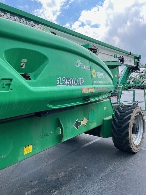 2017 JLG 1250AJP-6