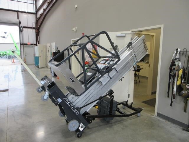 2025 JLG 38AM-28