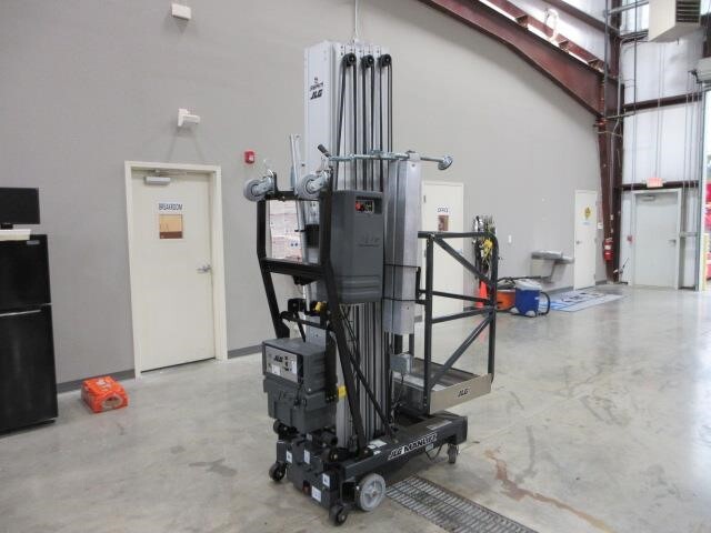 2025 JLG 38AM-2