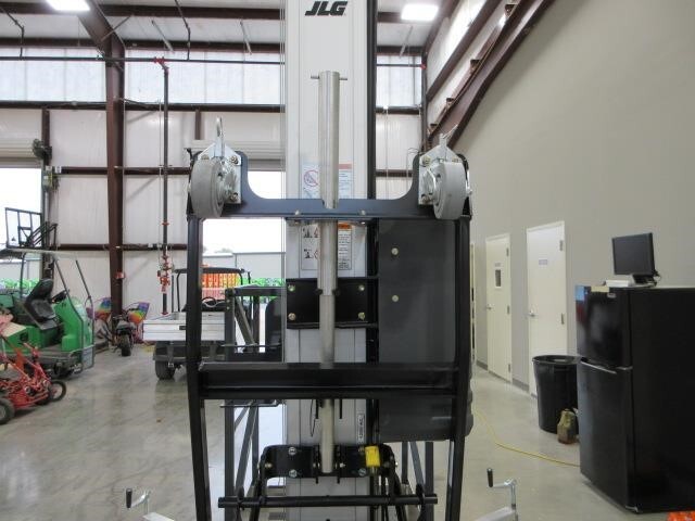 2025 JLG 38AM-22