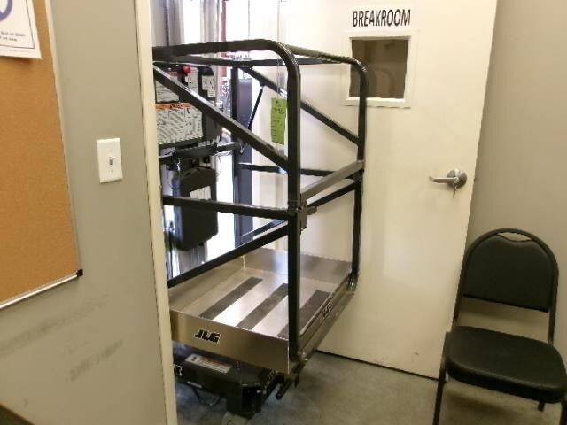2025 JLG 30AM-30