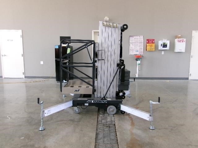 2025 JLG 30AM-20