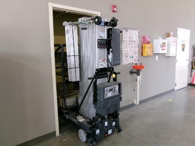 2025 JLG 30AM-28