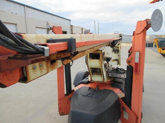 2017 JLG T500J-9