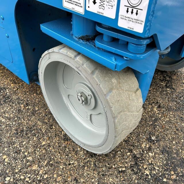 2015 Genie GS-2632 Picture 8 2015 Genie GS-2632-8