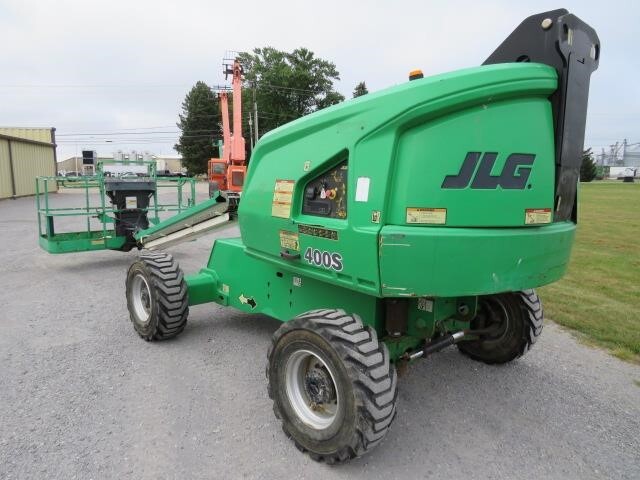 2015 JLG 400S-8