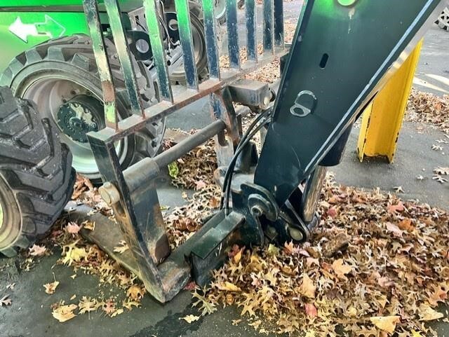 2016 JLG 943-8